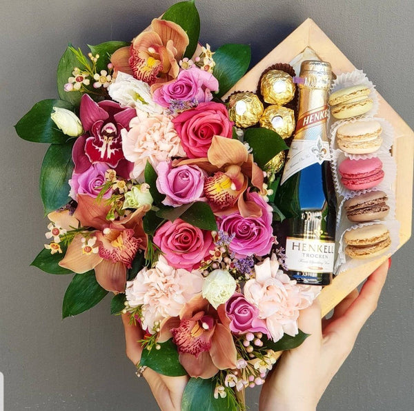 Unique Edible Gifts Boxes Online at Low Price in Adelaide Click Here