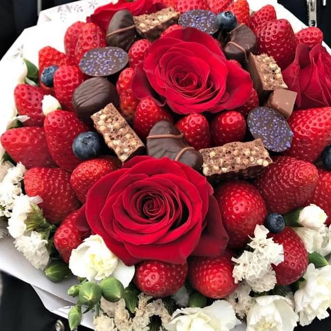 Mother’s Day Gifts- Edible Bouquets & Chocolate Boxes