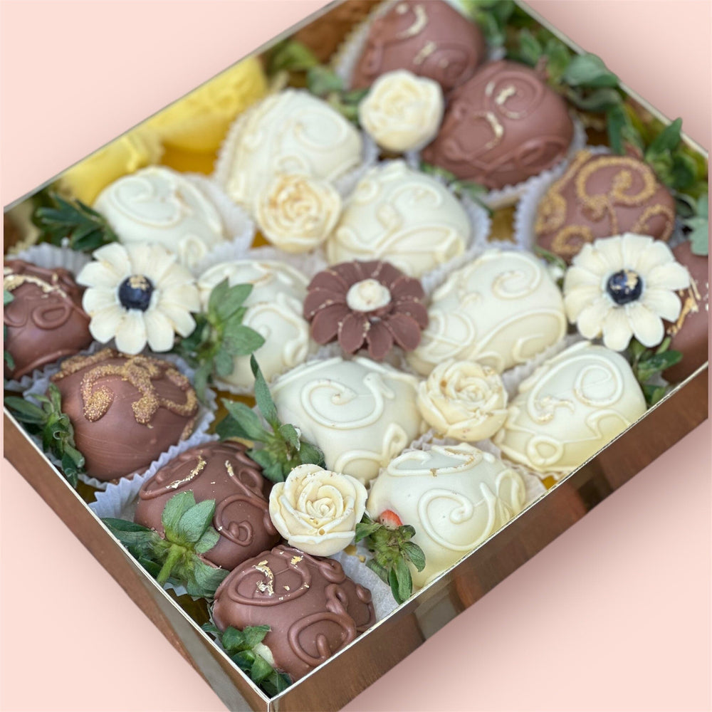 THE CHOCOLATE FIESTA - STRAWBERRY SIGNATURE BOX Chocolate-Dipped Berries Bunchilicious in Milk & White Belgian Chocolate 