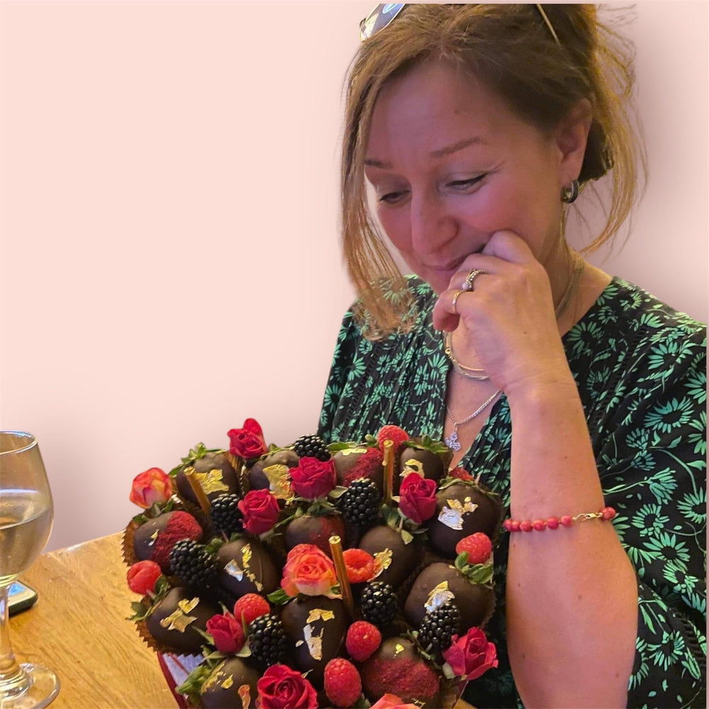 SWEET AMOUR STRAWBERIES DIPPED BOUQUET Chocolate-Dipped Berries Bunchilicious 10in size heart - Dark Belgian Chocolate 