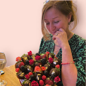 SWEET AMOUR STRAWBERIES DIPPED BOUQUET Chocolate-Dipped Berries Bunchilicious 10in size heart - Dark Belgian Chocolate 