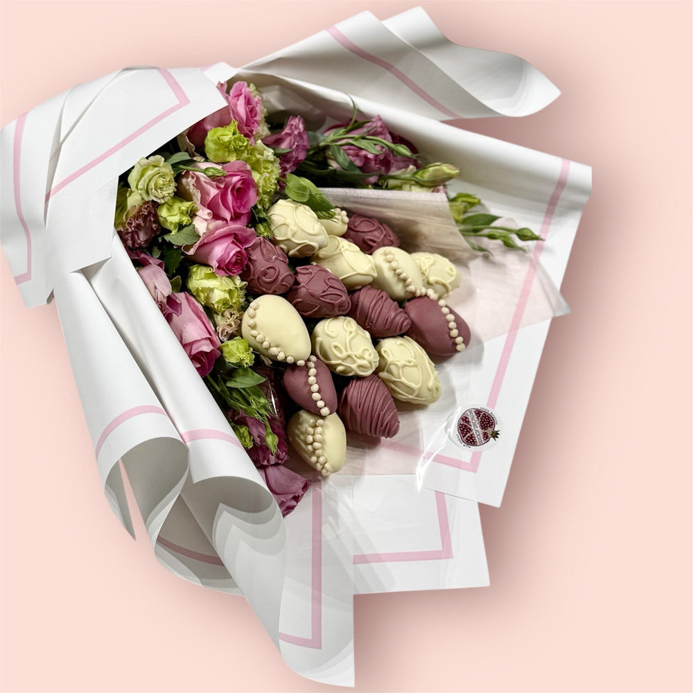 Pastel Pink Chocolate Strawberry & Flower Bouquet Chocolate-Dipped Berries Bunchilicious 