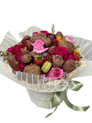 CHANNEL CHOCOLATE STRAWBERRIES BOUQUET Chocolate-Dipped Berries Bunchilicious 