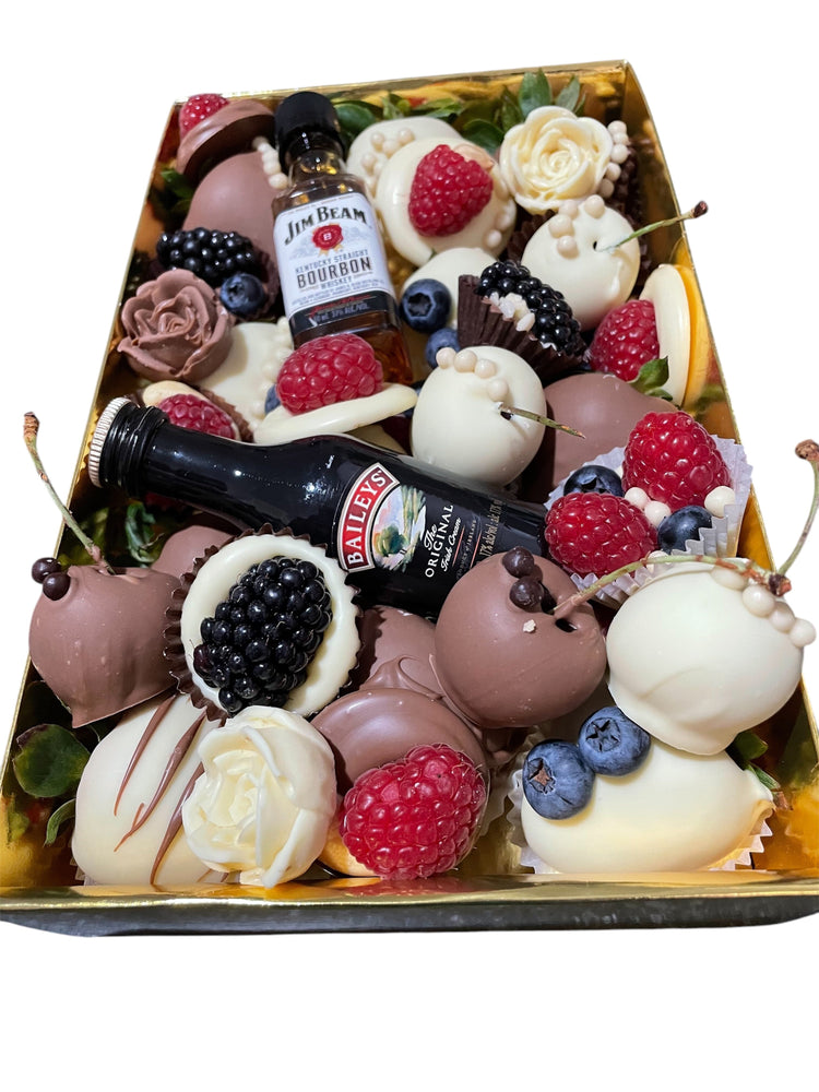 THOR'S INDULGENCE CHOCOLATE HAMPER Chocolate-Dipped Berries Bunchilicious 