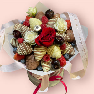 HEARTBREAKER - CHOCOLATE STRAWBERRIES BOUQUET Chocolate-Dipped Berries Bunchilicious Strawberries dipped in Milk & White Finest Belgium Chocolate 