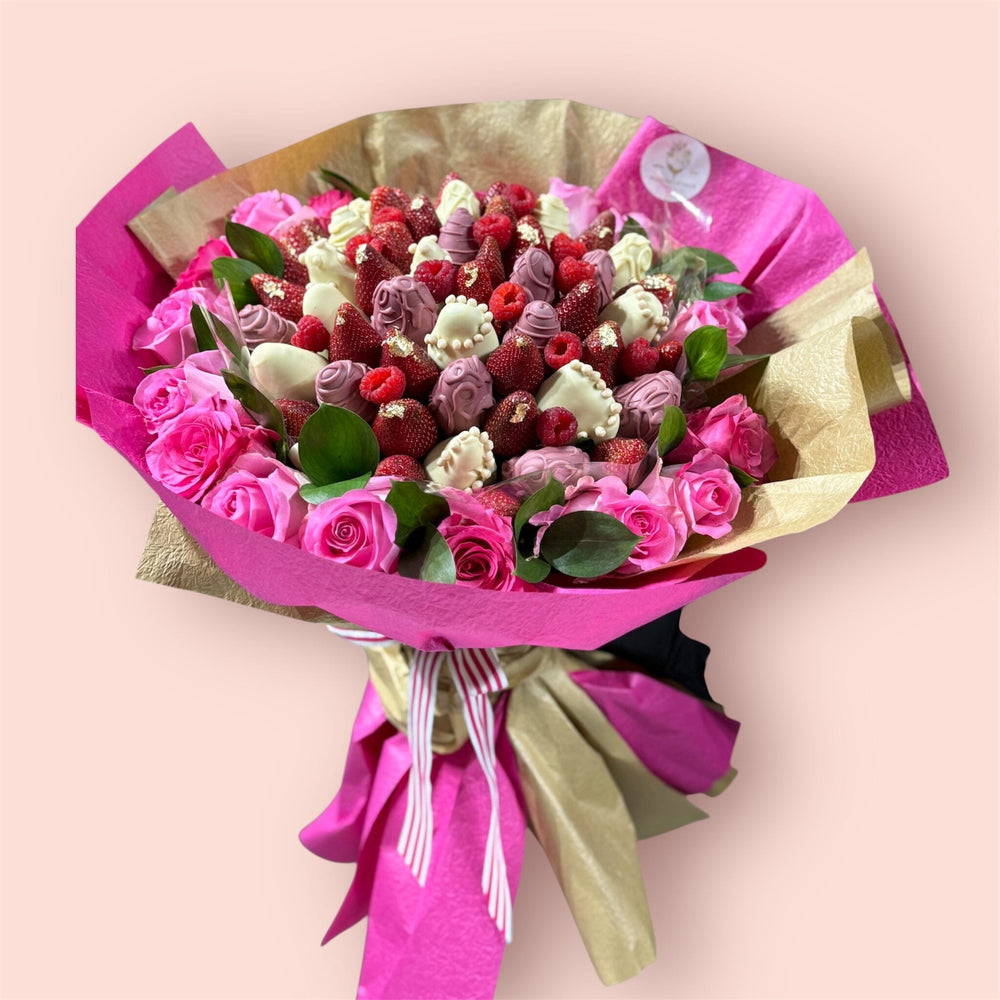 SWEET DUO - STRAWBERRY & ROSES BOUQUET Chocolate-Dipped Berries Bunchilicious Large size /Ruby & White Chocolate with Pink Roses 
