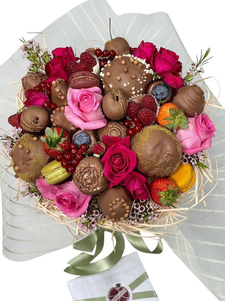 CHANNEL CHOCOLATE STRAWBERRIES BOUQUET Chocolate-Dipped Berries Bunchilicious 