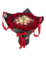 SWEET FLORAL DEVOTION - STRAWBERRY HEAVEN BOUQUET Chocolate-Dipped Berries Bunchilicious 