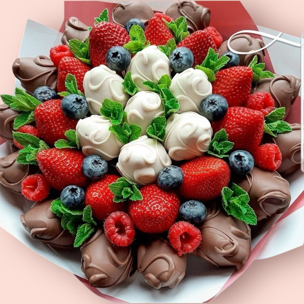 DUO SURPRISE - CHOCOLATE STRAWBERRY & MINT BOUQUET Chocolate-Dipped Berries Bunchilicious 
