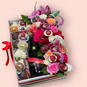 Mumm Champagne & Belgian Chocolate Floral Gift Box Bunchilicious Milk & White Chocolate 