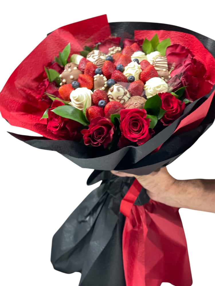 DUO SURPRISE - CHOCOLATE STRAWBERRY & ROSE BOUQUET Chocolate-Dipped Berries Bunchilicious 