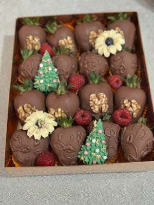 THE CHOCOLATE FIESTA - Chocolate Dipped Strawberry Hamper Chocolate-Dipped Berries Bunchilicious 