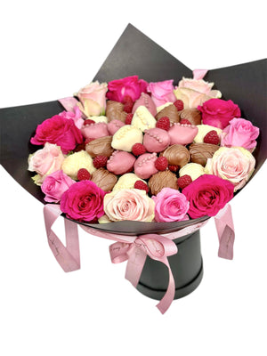 SWEET FLORAL DEVOTION - STRAWBERRY HEAVEN BOUQUET Chocolate-Dipped Berries Bunchilicious 