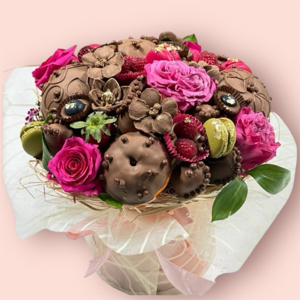 CHANNEL CHOCOLATE STRAWBERRIES BOUQUET Chocolate-Dipped Berries Bunchilicious 