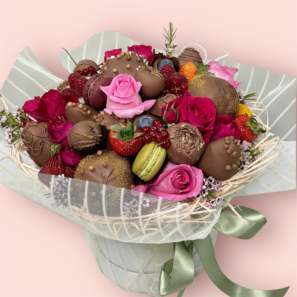 CHANNEL CHOCOLATE STRAWBERRIES BOUQUET Chocolate-Dipped Berries Bunchilicious 