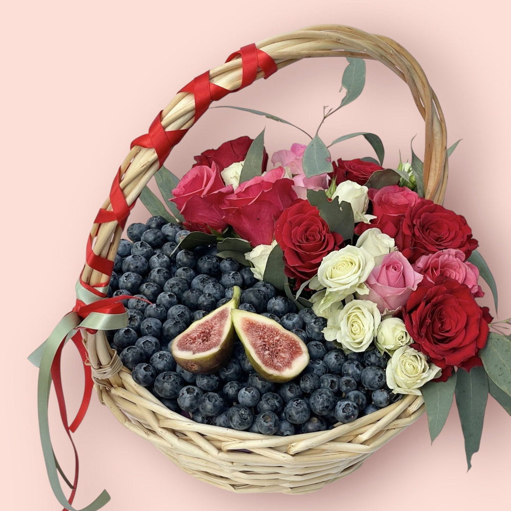 BERRY BLISS BASKET Fresh Fruit Bunchilicious 