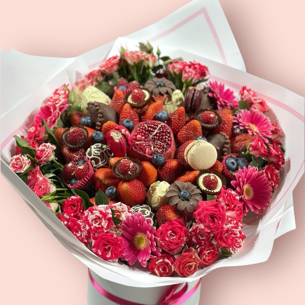 ROSY TREAT PREMIUM STRAWBERRY BOUQUET Chocolate-Dipped Berries Bunchilicious 