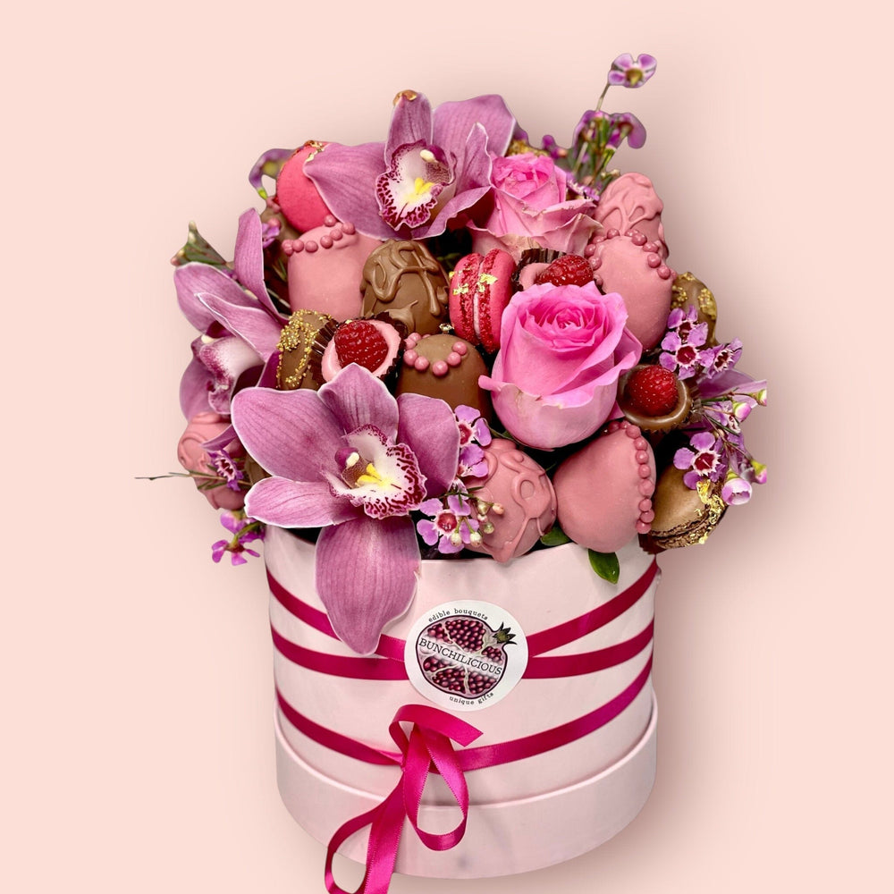THE FABOO CHOCOLATE BLOOMS BOUQUET Chocolate-Dipped Berries Bunchilicious Large Ruby Red & Milk the Finest Belgium Chocolate 