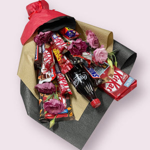 TEENAGE DREAM CHOCOLATE BOUQUET Chocolate bouquet Bunchilicious Medium size - 1 bottle Coca Cola 