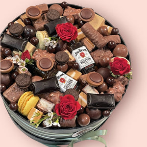 WHISKY & CHOCOLATE SIGNATURE HAMPER Gift boxes Bunchilicious Whisky Jim Beam 2 bottles & Chocolate 