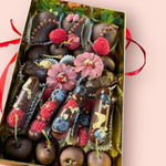 Chocoberry Hamper – Luxury Chocolate Gift Box Chocolate-Dipped Berries Bunchilicious 