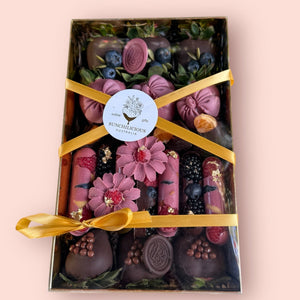 Chocoberry – Luxury Chocolate Gift Box Chocolate-Dipped Berries Bunchilicious 