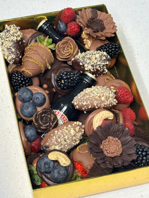 THOR'S INDULGENCE CHOCOLATE HAMPER Chocolate-Dipped Berries Bunchilicious 