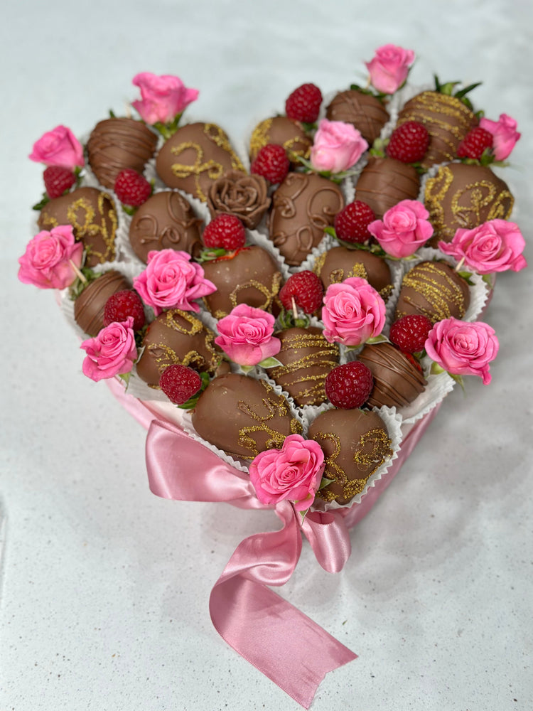 SWEET AMOUR STRAWBERIES DIPPED BOUQUET Chocolate-Dipped Berries Bunchilicious 10 in size - Milk Belgian Chocolate 