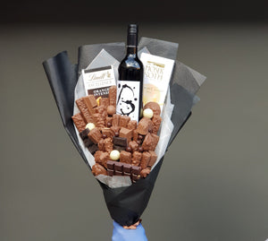 ROLLING IN LOVE CHOCOLATE BOUQUET Chocolate Bunchilicious Red Wine 