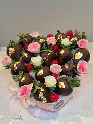 SWEET AMOUR STRAWBERIES DIPPED BOUQUET Chocolate-Dipped Berries Bunchilicious 10 inch heart - Dark Belgian Chocolate 
