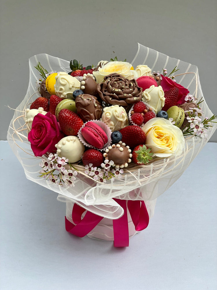 Sweet Symphony Dipped Strawberries Bouquet Chocolate-Dipped Berries Bunchilicious 