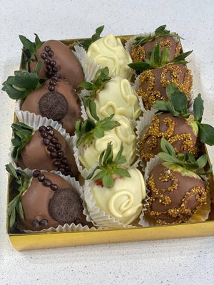 Chocolate Dipped Strawberries & Roses Gift Box Chocolate-Dipped Berries Bunchilicious 