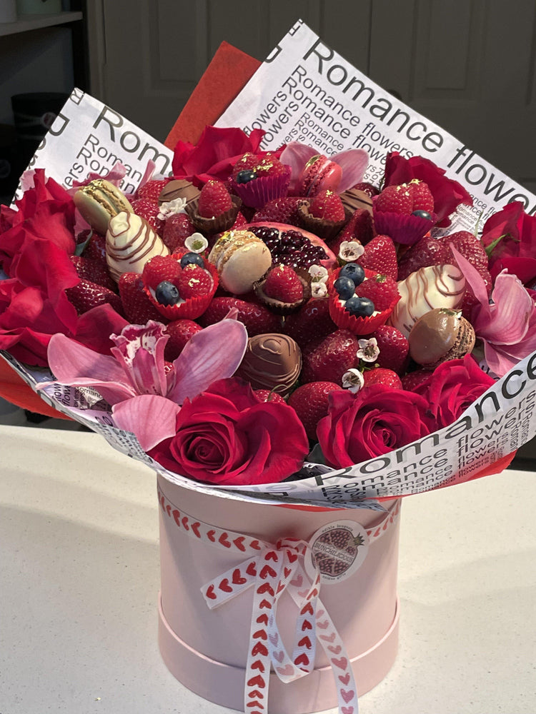 Rosy Treat Premium Strawberry Bouquet Chocolate-Dipped Berries Bunchilicious 