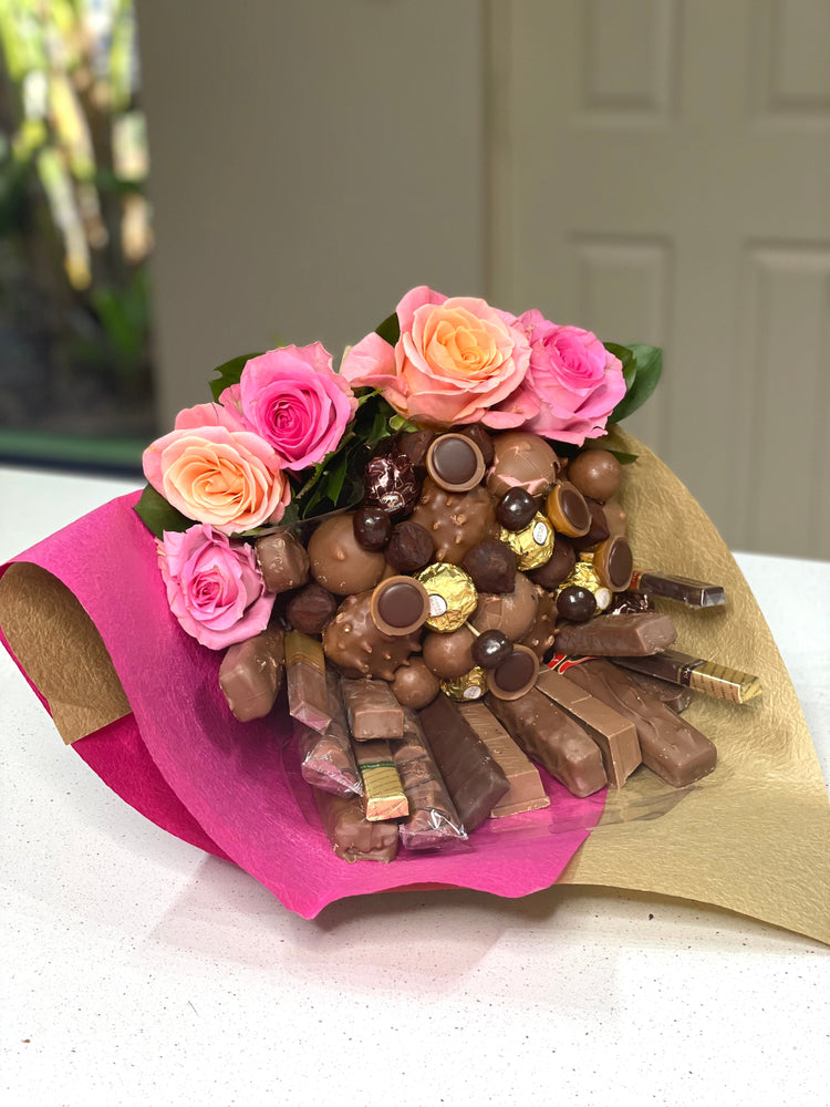 CHOCOLATE AND FLORALS - CHOCOLATE BOUQUET Chocolate Bunchilicious 