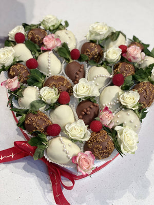 SWEET AMOUR STRAWBERIES DIPPED BOUQUET Chocolate-Dipped Berries Bunchilicious 