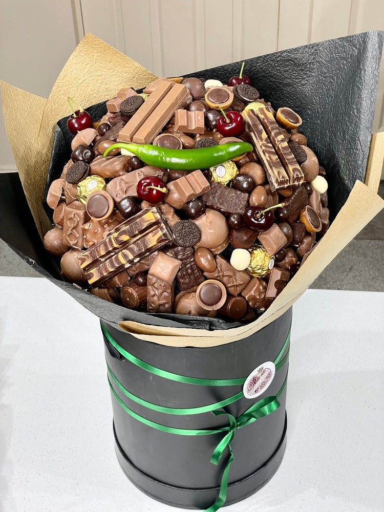 CHOCO FLAME GIANT - CHOCOLATE BOUQUET Chocolate Bunchilicious Large in a black box 