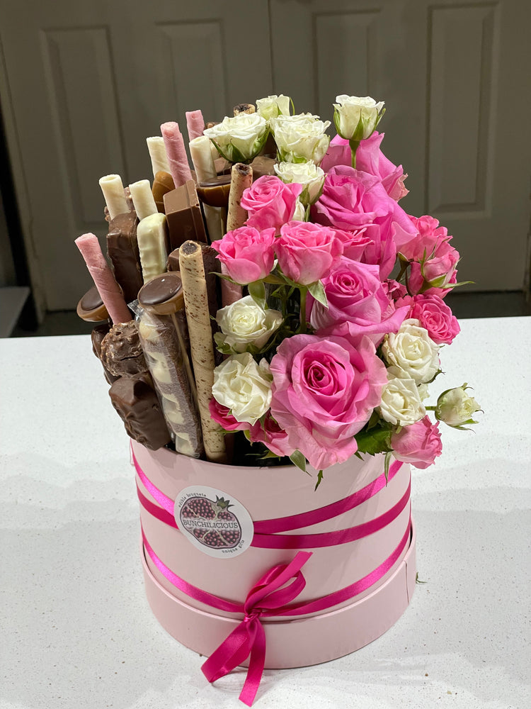 BEAUTY AND SWEET CHOCOLATE BOUQUET Chocolate Bunchilicious 