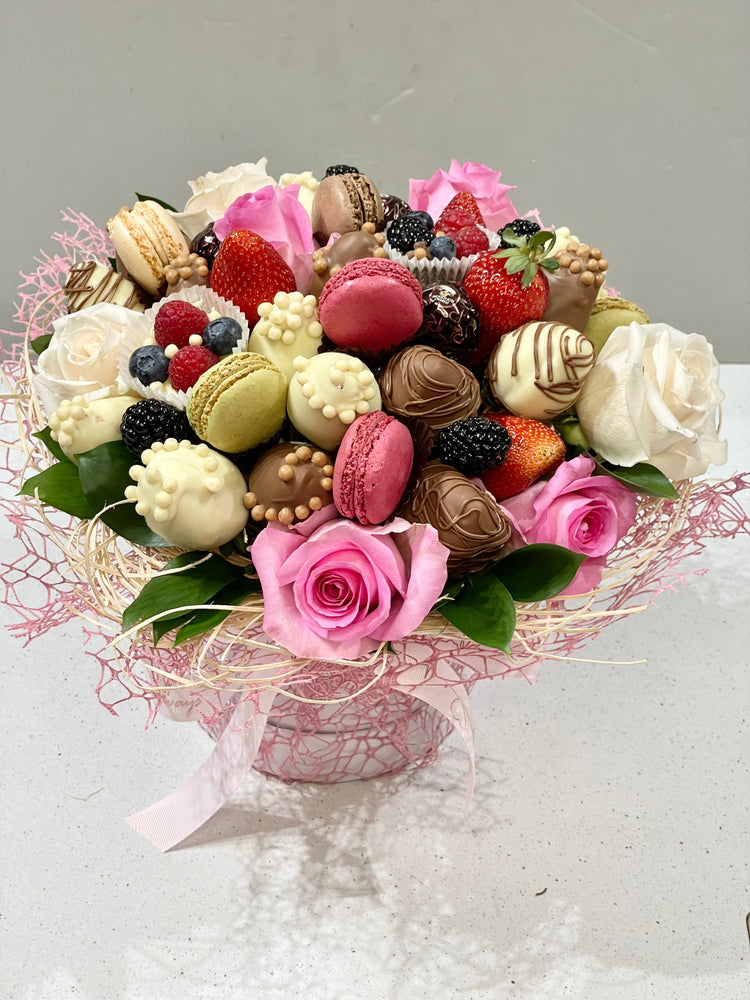 Sweet Symphony Dipped Strawberries Bouquet Chocolate-Dipped Berries Bunchilicious 18 Strawberries dipped in Milk & White Belgian chocolate 